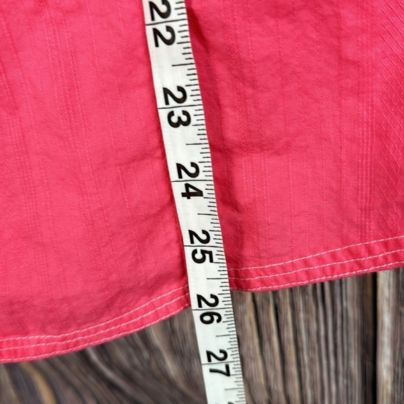 Woman’s Wrangler Buttoned Down Shirt - Picture 6 of 9